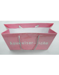 Papiertragetaschen mit silberner Kordel