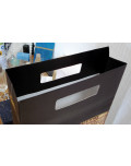 exklusive Papiertaschen mit eckig ausgestanztem Griffloch