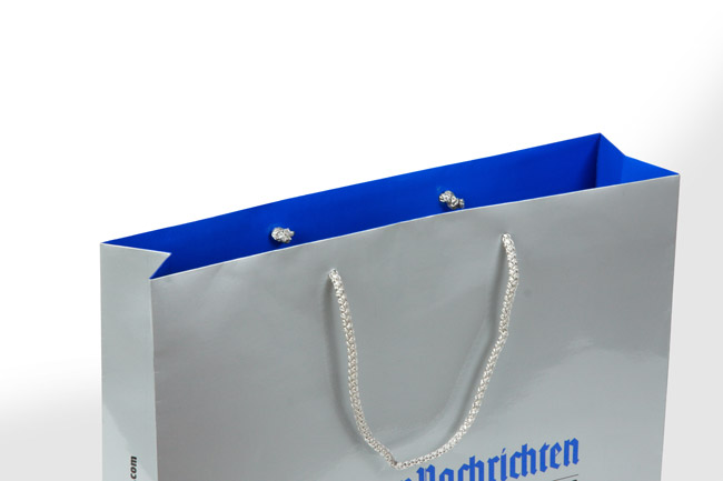 Salzbuger Nachrichten Tasche, in Silber + 293C Pantone gedruckt