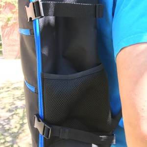 Rucksack Schwarz Blau, tragen 4