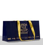 Glänzend folienlamiert, Offset und Pantone Gold innen, Heißfolie, exklusiver Papier Taschen Druck